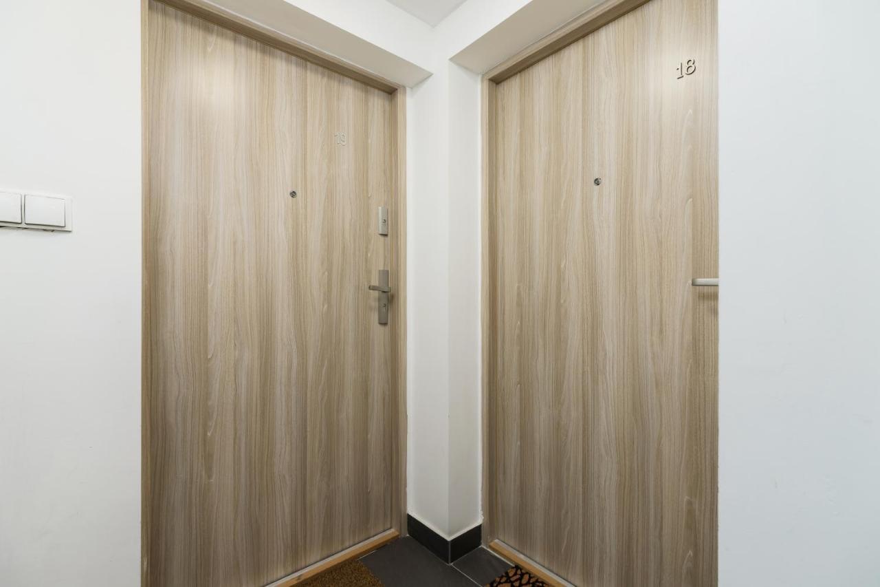 Leilighet Modern Stachowicza Cracow By Renters *